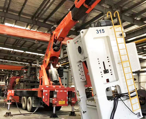 蚌埠龙子湖附近随车吊出租，轻松解决运输难题