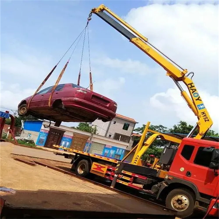 蚌埠龙子湖吊车救援小汽车怎么吊