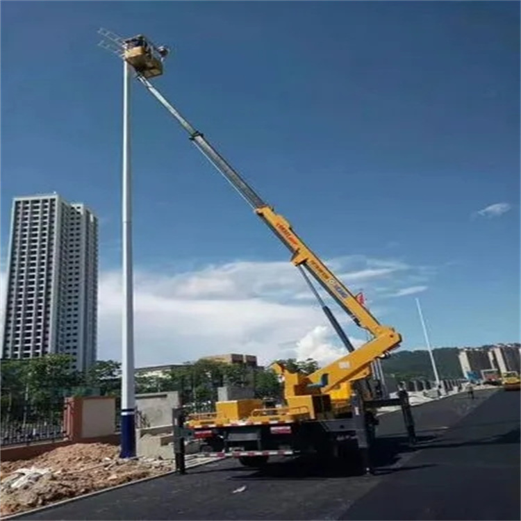 蚌埠龙子湖维修路灯的曲臂升降车出租