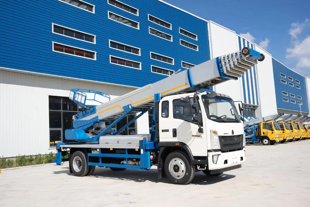 蚌埠龙子湖出租云梯车高空作业车 建筑垃圾搬运